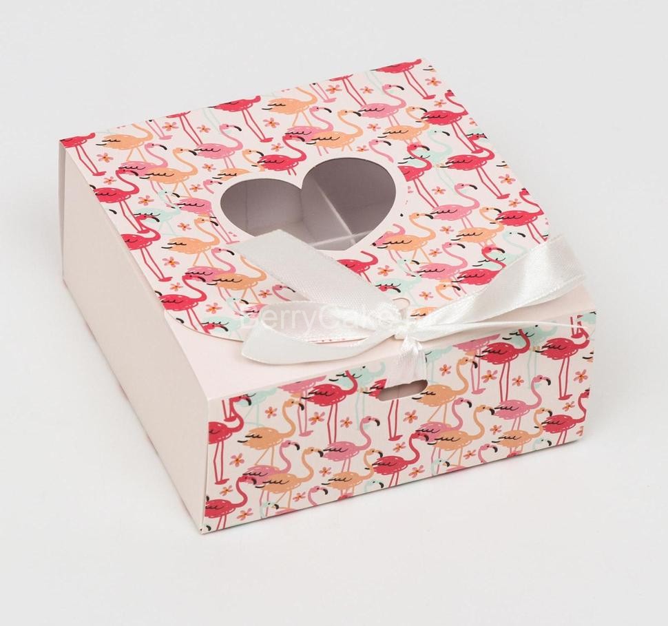 Подарочная коробка сборная с окном "Фламинго на белом", 11,5 х 11,5 х 5 см